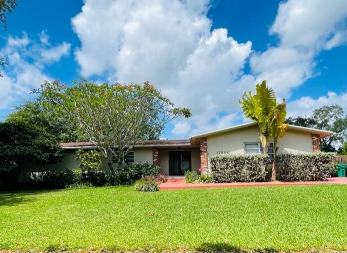 House for rent at 17500 SW 89th Court, Miami, FL 33157