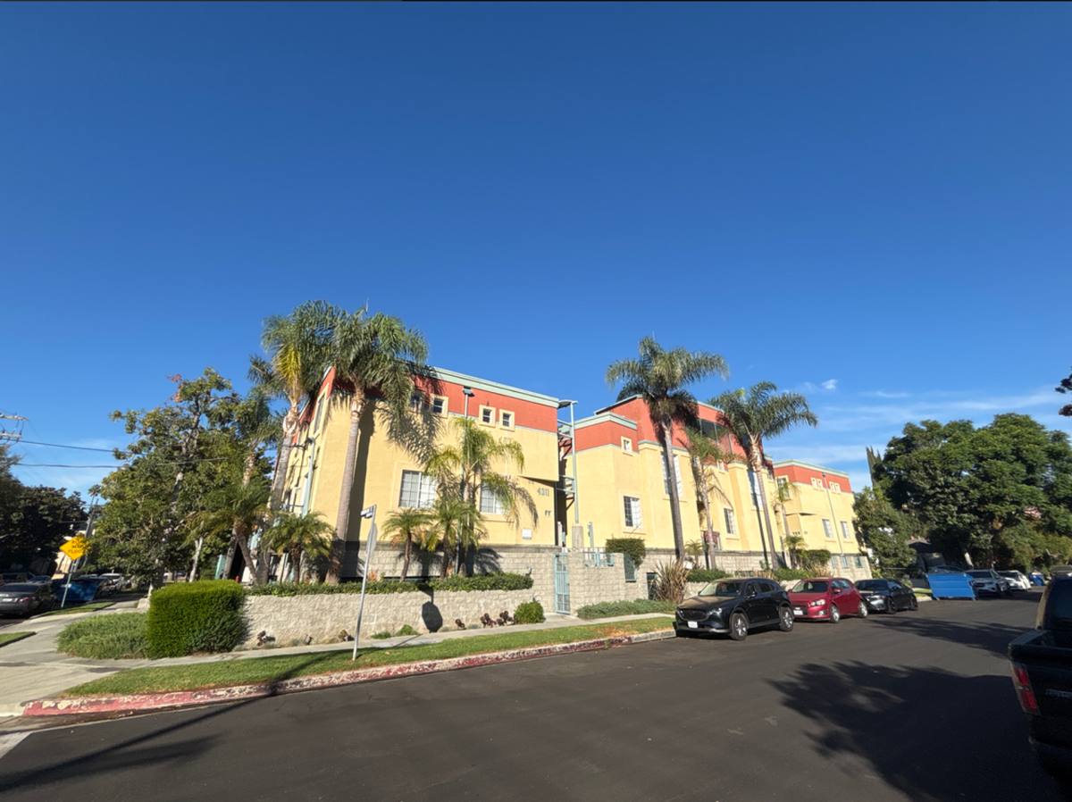 Townhouse for rent at 4311 Alcove Ave, Studio City, CA 91604