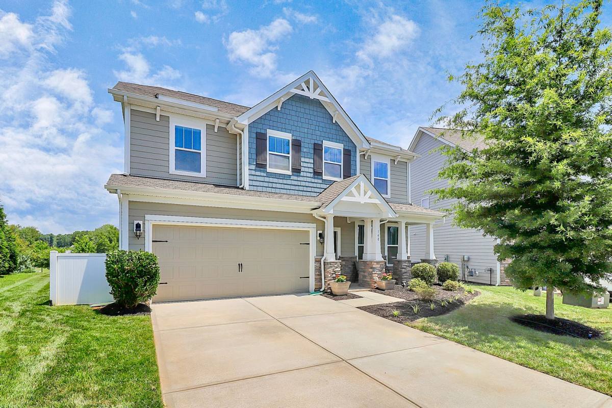 House for rent at 140 Carolina Ash Lane, Mooresville, NC 28117