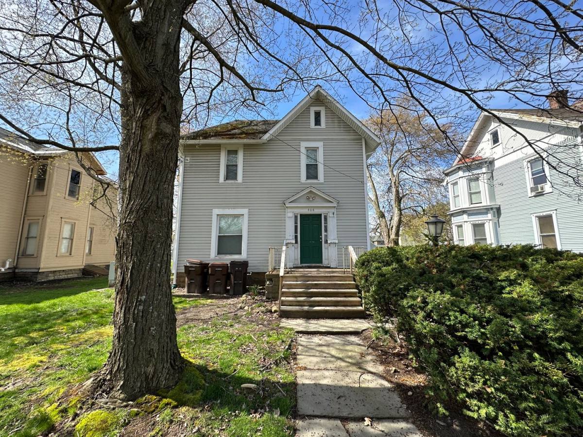 Apartment for rent at 408 W Main St, Grove City, PA 16127