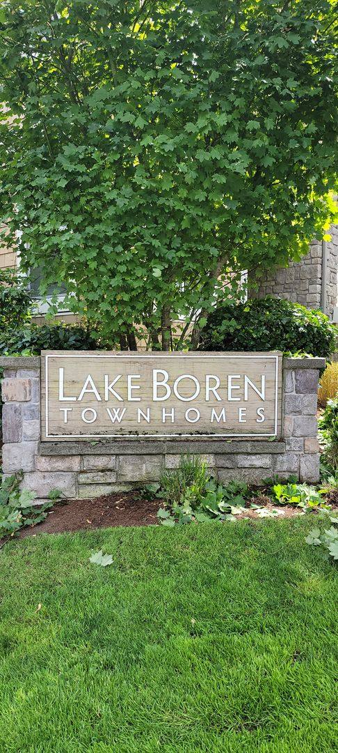 Townhouse for rent at 7574 129th Place SE, Renton, WA 98056