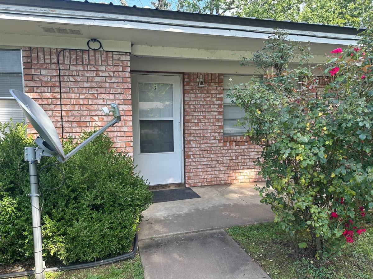 Apartment for rent at 308 N Inglewood Ave, Russellville, AR 72801
