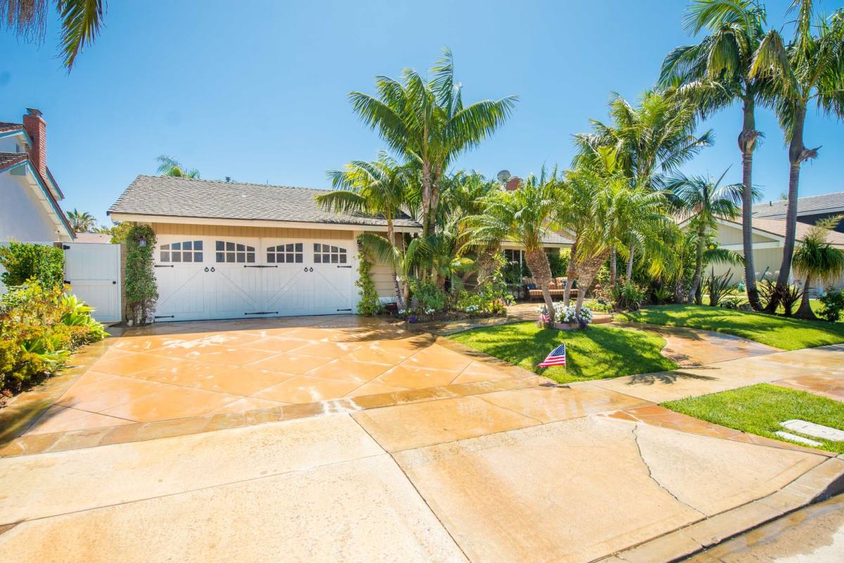 House for rent at 2780 Bluebird Circle, Costa Mesa, CA 92626