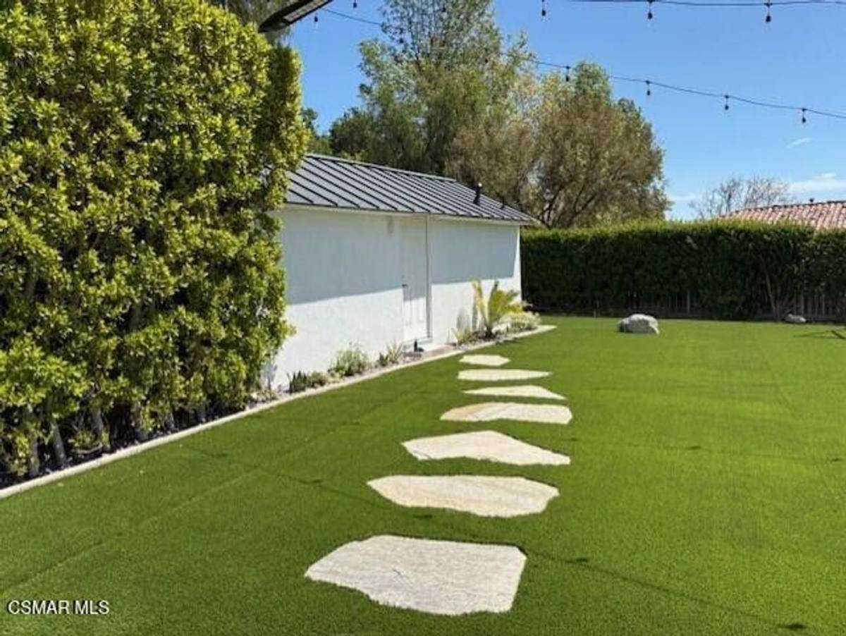 House for rent at 959 Rancho Rd, Thousand Oaks, CA 91362