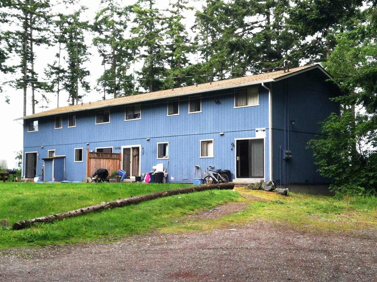 Apartment for rent at 1006 Waterloo Rd, Oak Harbor, WA 98277