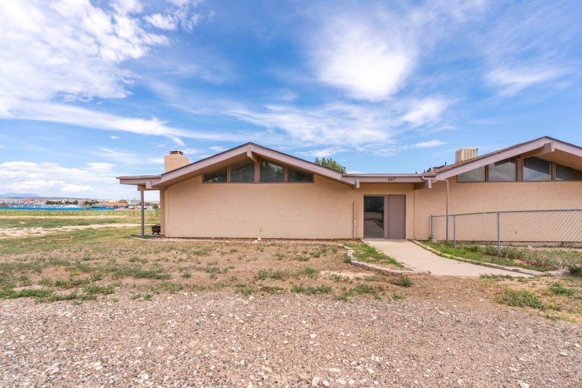 Apartment for rent at 667 E Clarion Dr, Pueblo, CO 81007