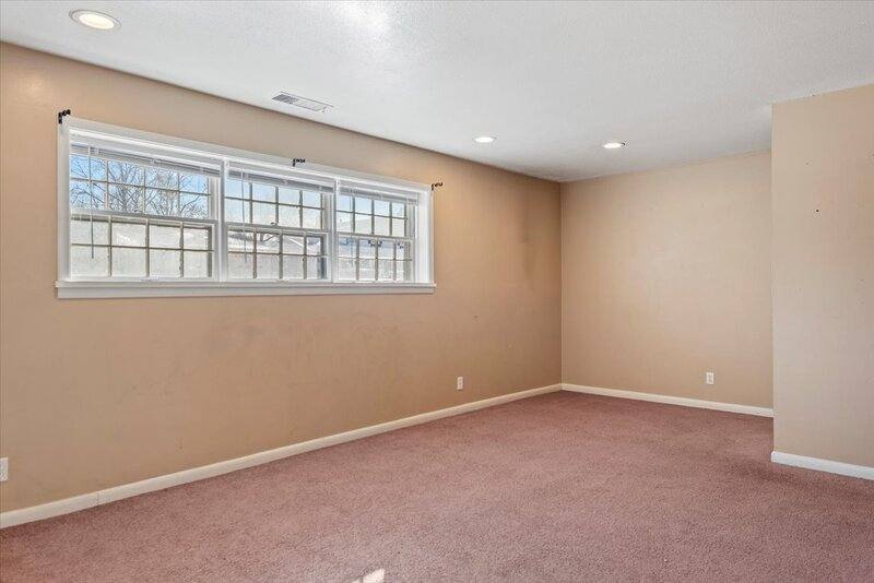 Apartment for rent at 111 S Elder Lane, Decatur, IL 62522