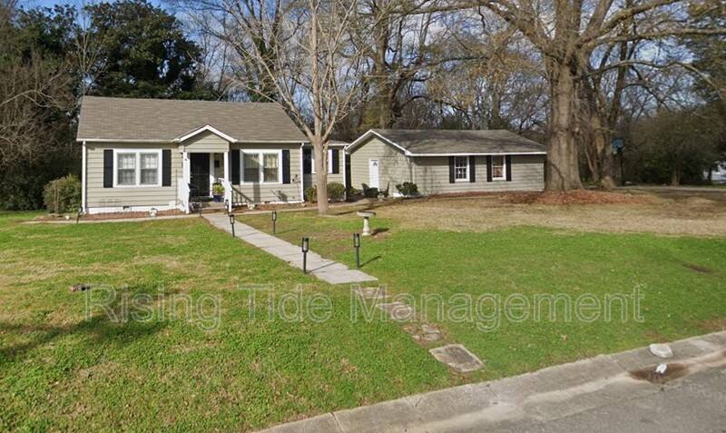 House for rent at 1904 Woodrow Dr, Birmingham, AL 35217