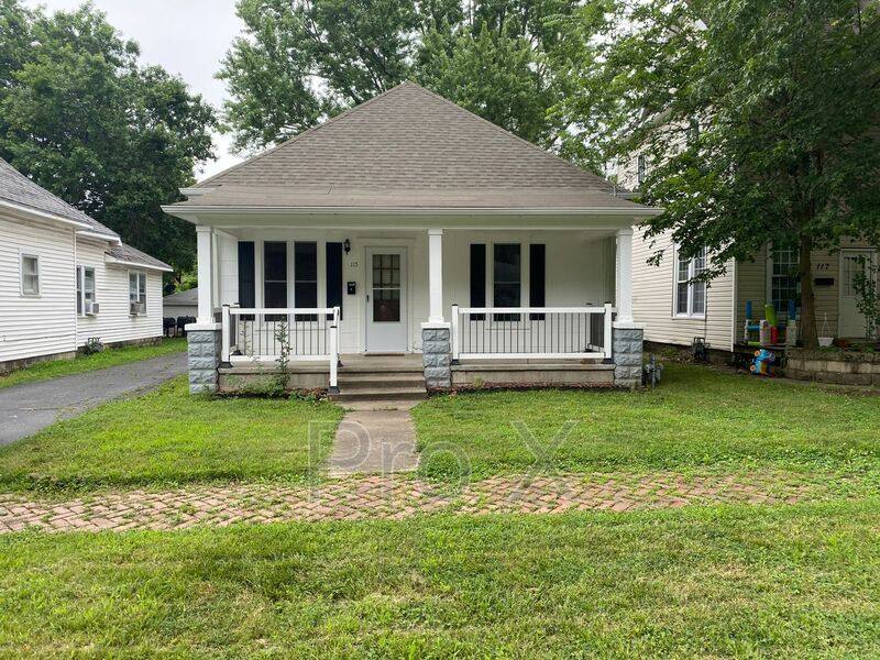 House for rent at 115 W Kansas St, Pittsburg, KS 66762