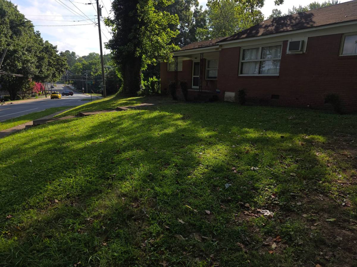 Apartment for rent at 1322 Briar Creek Rd, Charlotte, NC 28205