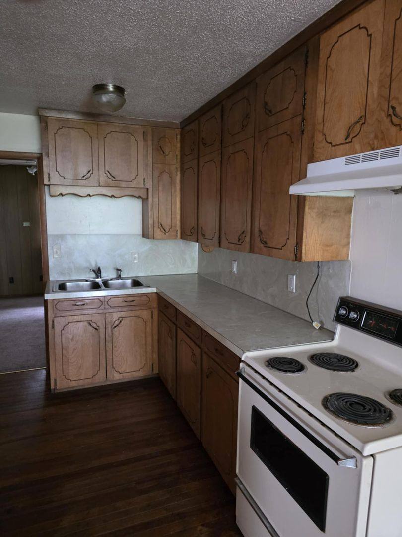 Apartment for rent at 701 Farnam St, Harlan, IA 51537