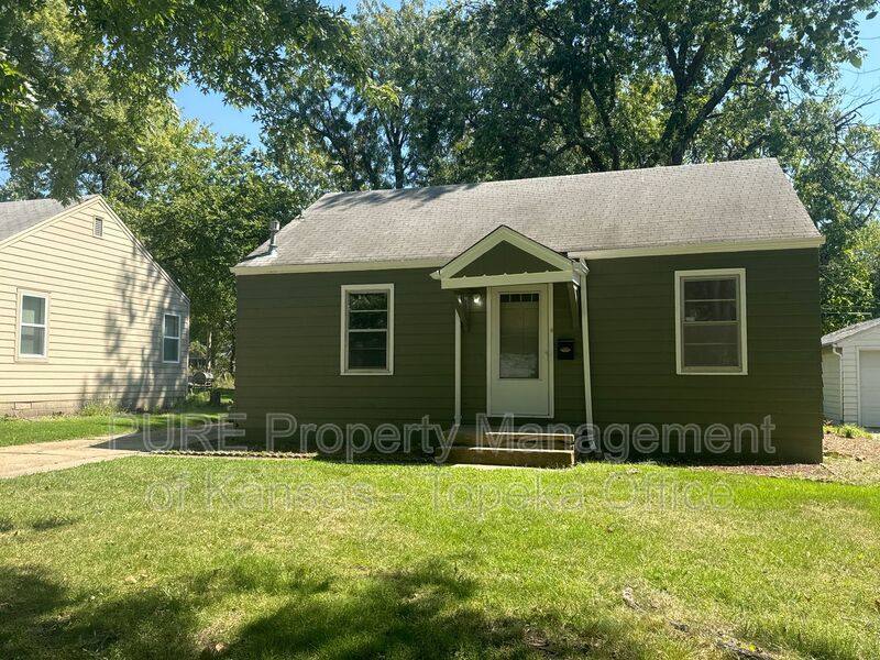 House for rent at 2004 SW Medford Ave, Topeka, KS 66604
