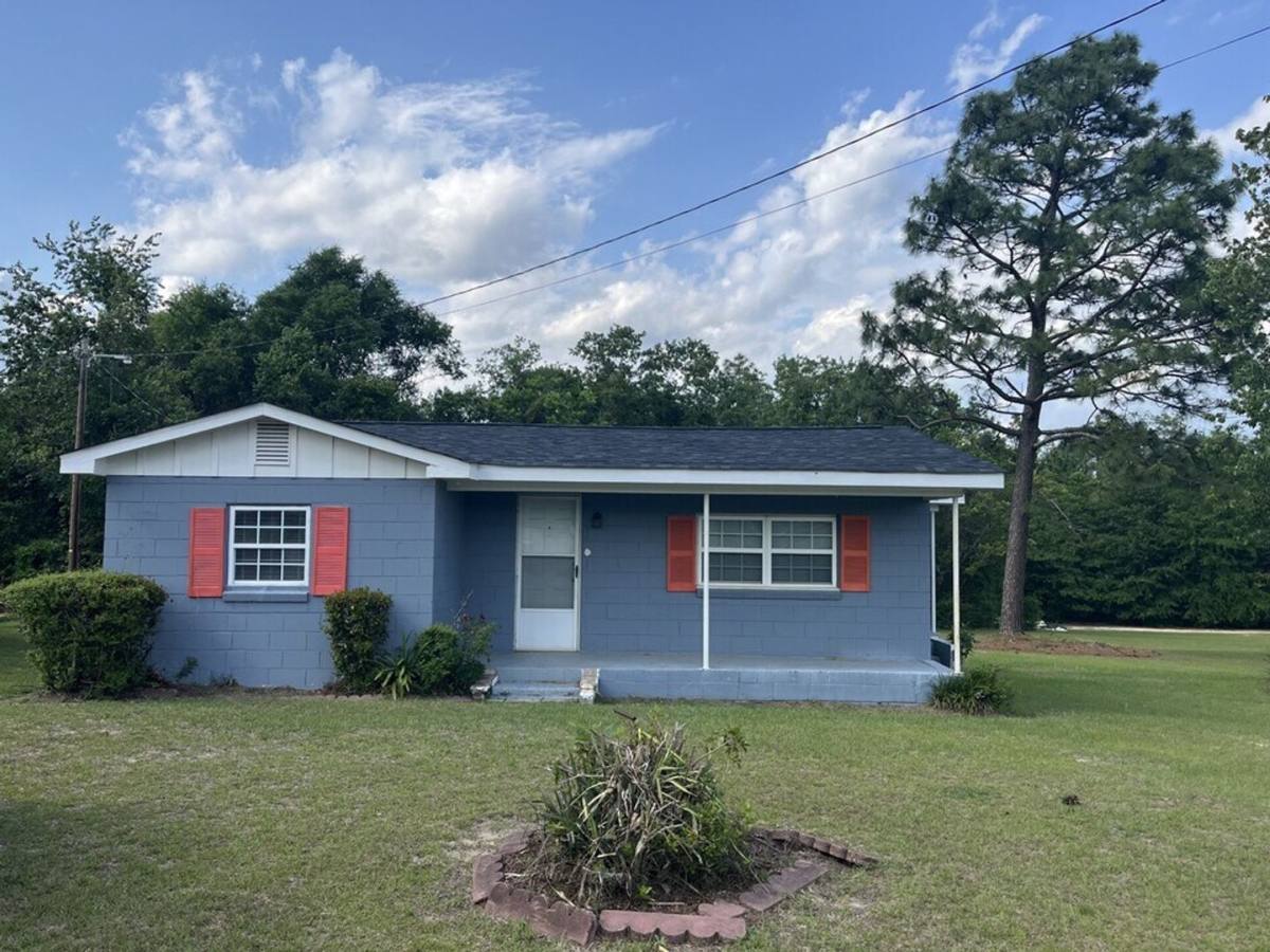 House for rent at 1077 Williston Rd, Aiken, SC 29803