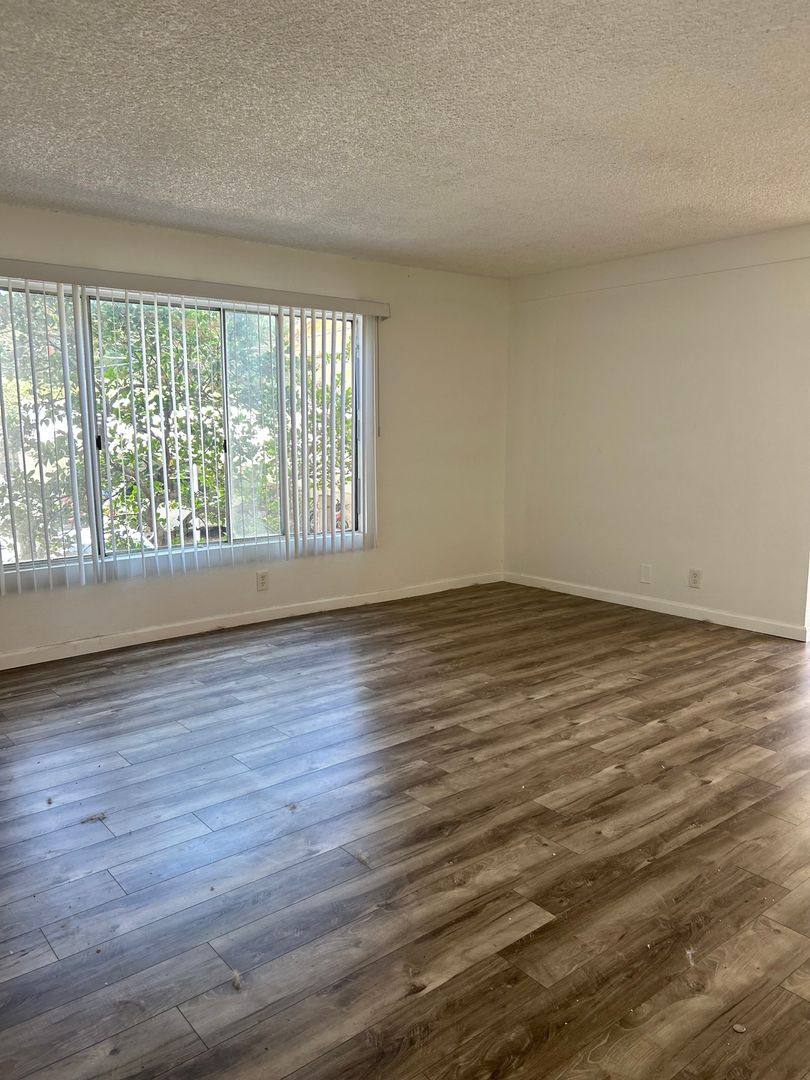 Apartment for rent at 4336 Ventura Canyon Ave, Sherman Oaks, CA 91423