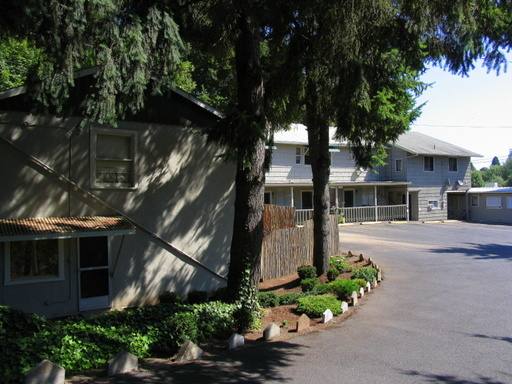 Apartment for rent at 508 SE Davis St, McMinnville, OR 97128
