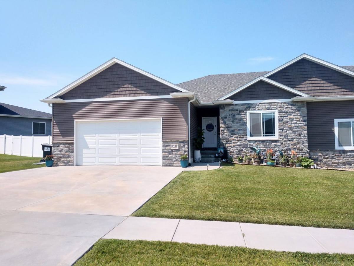 Townhouse for rent at 9407 Friedman St, Lincoln, NE 68516