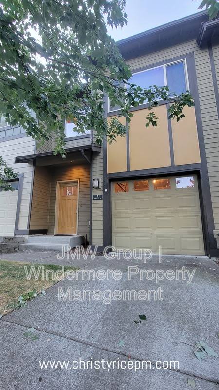 Townhouse for rent at 111 164th Place SE, Seattle, WA 98102