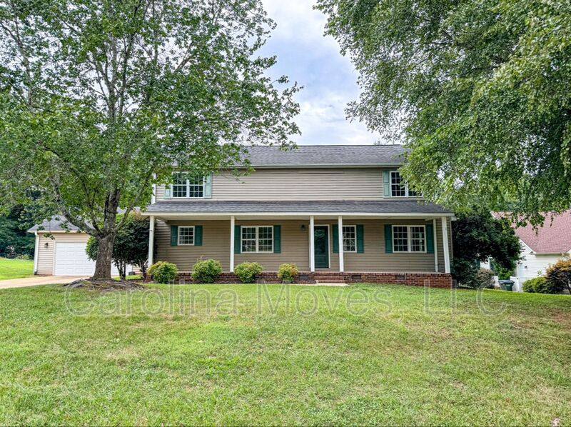 House for rent at 205 Winterthur Dr, Greer, SC 29650