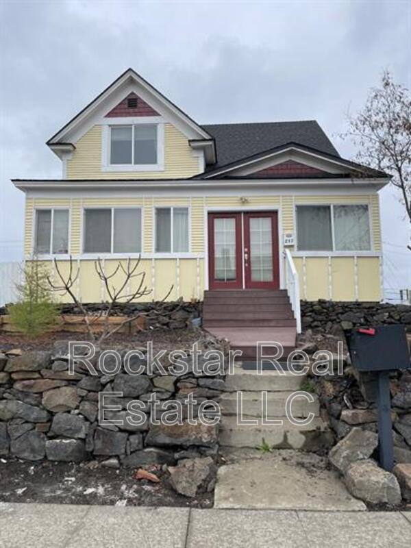 217 E Pacific Ave #3, Spokane, WA 99202
