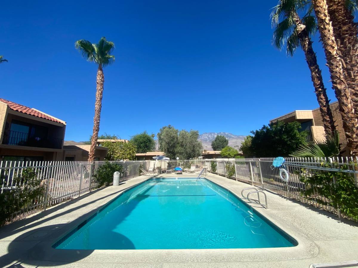 Condo for rent at 2353 Los Patos Dr, Palm Springs, CA 92264