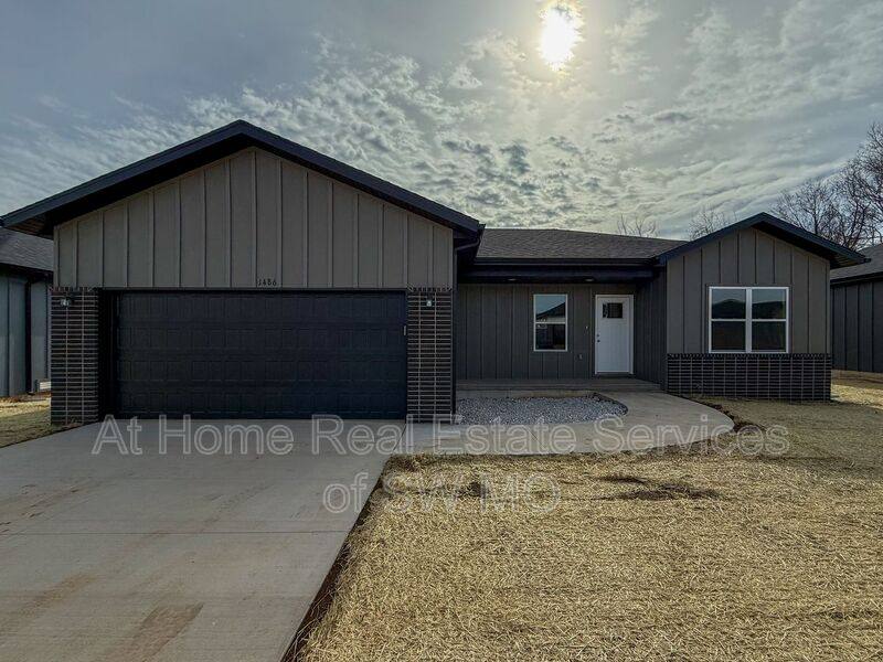House for rent at 1486 S Shayla Ave, Springfield, MO 65802