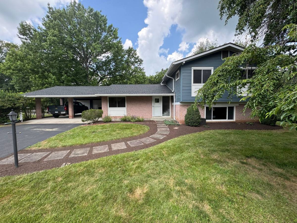 House for rent at 18441 Sydnor Hill Court, Leesburg, VA 20175