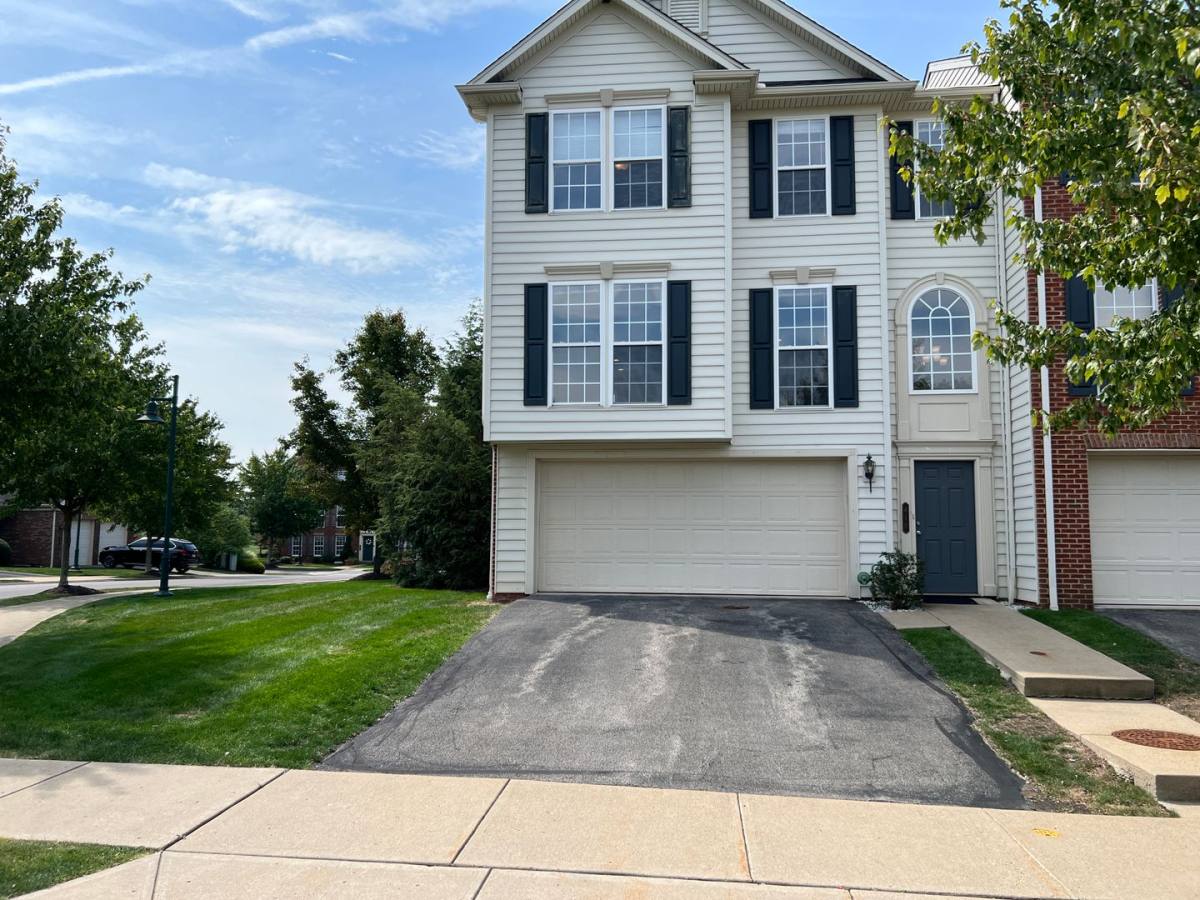 Townhouse for rent at 410 Village Place, Wexford, PA 15090
