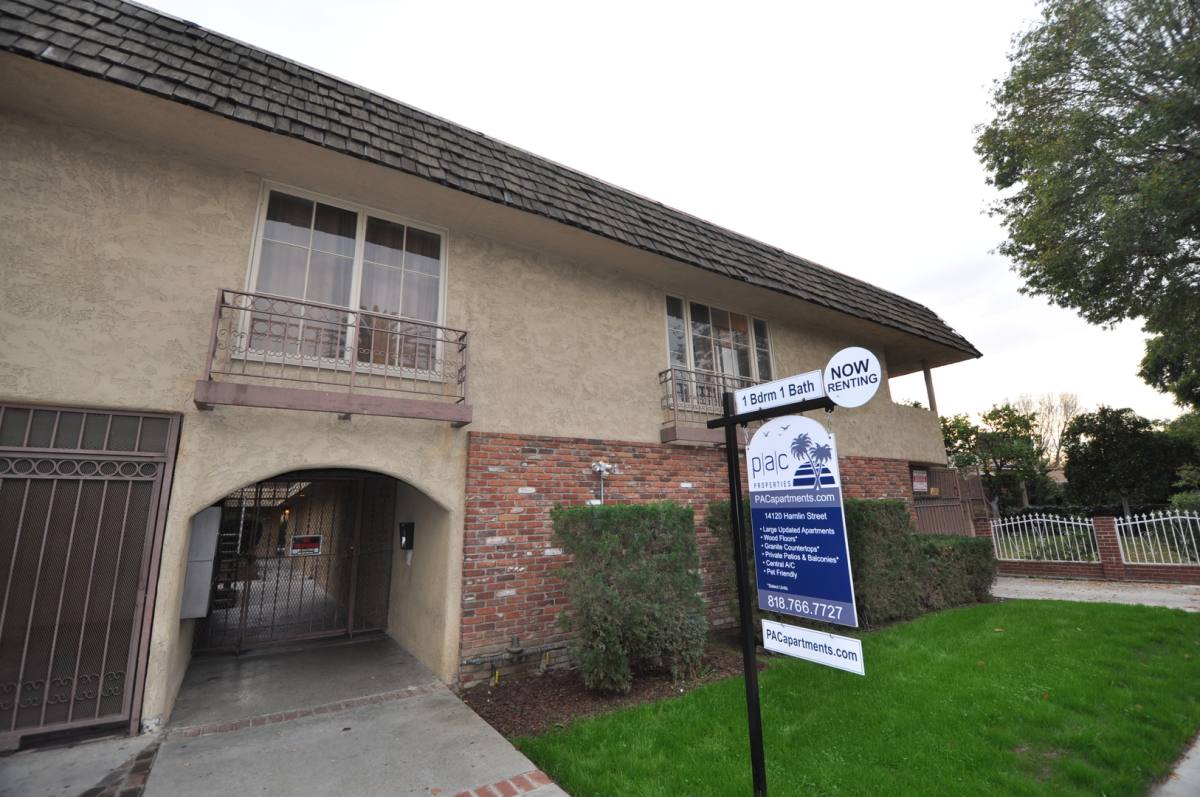 Apartment for rent at 14120 Hamlin St, Van Nuys, CA 91401