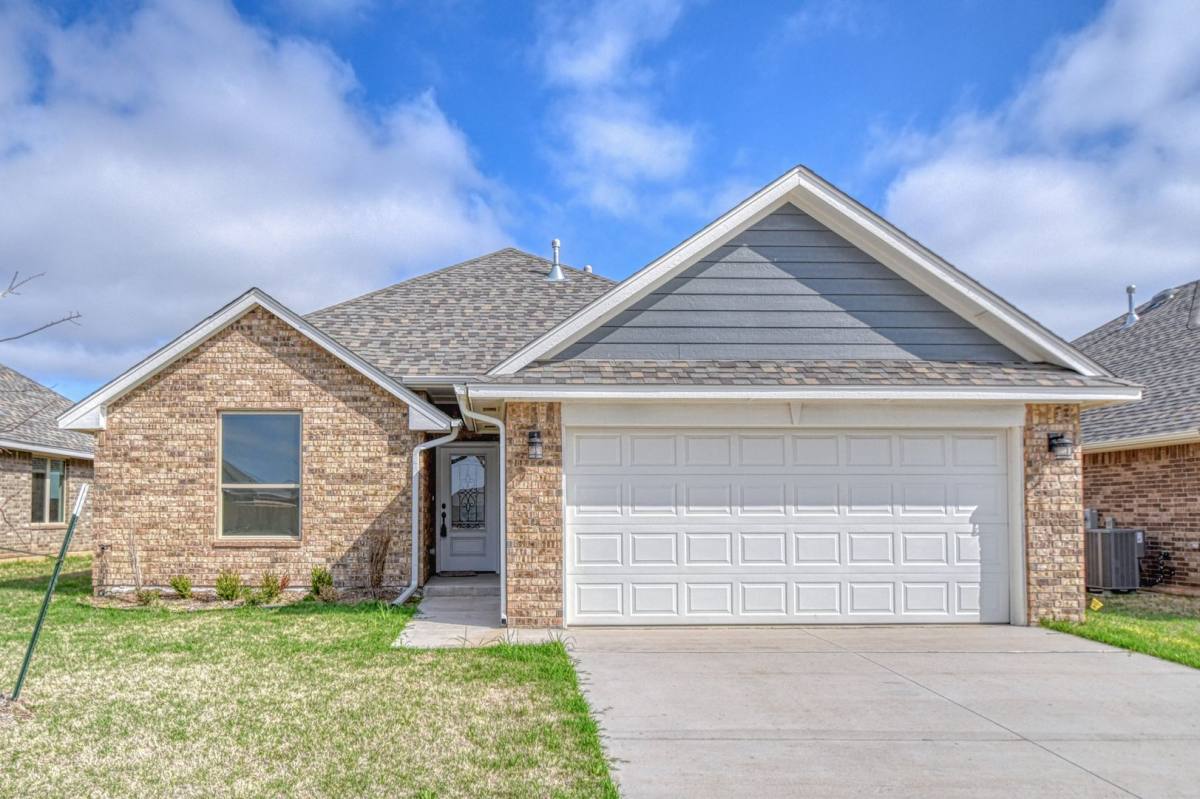 House for rent at 9325 NW 142nd St, Yukon, OK 73099