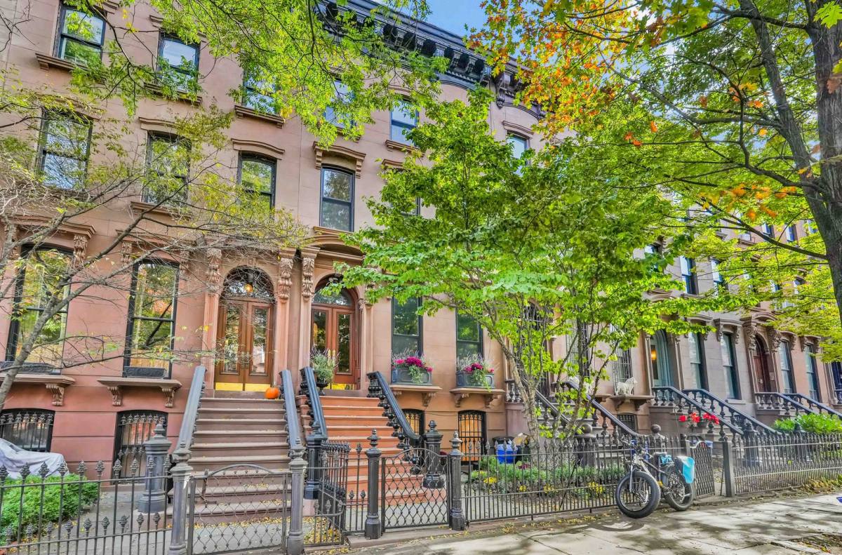 Apartment for rent at 25 Cambridge Place, Brooklyn, NY 11238