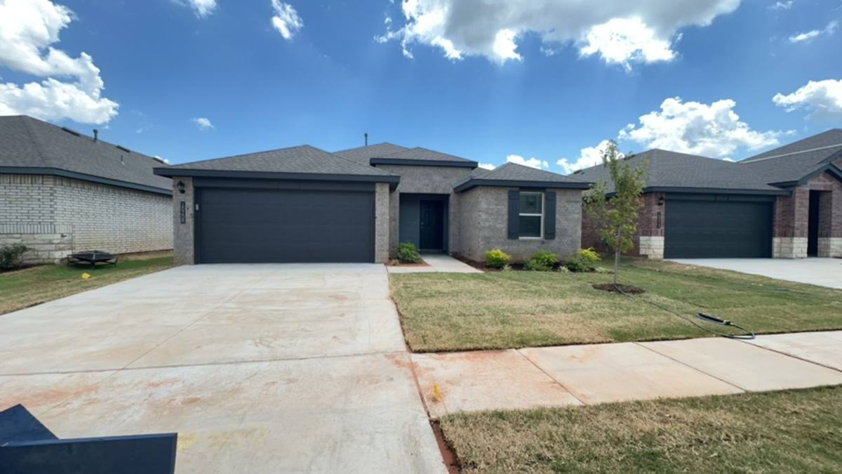 House for rent at 10208 NW 28th St, Yukon, OK 73099