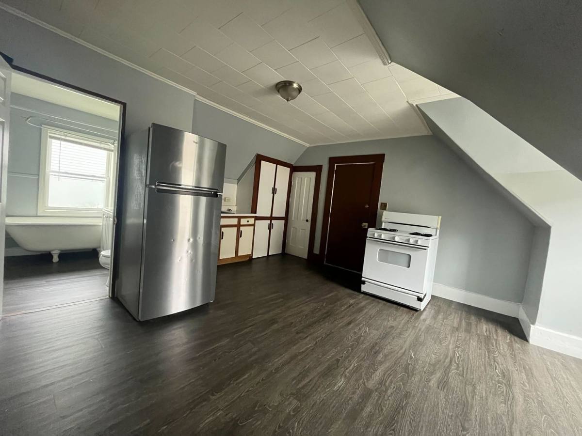 Apartment for rent at 145 Pine St, Manchester, NH 03103