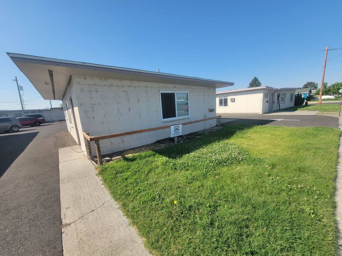 Apartment for rent at 132 W Shoshone St, Kennewick, WA 99336