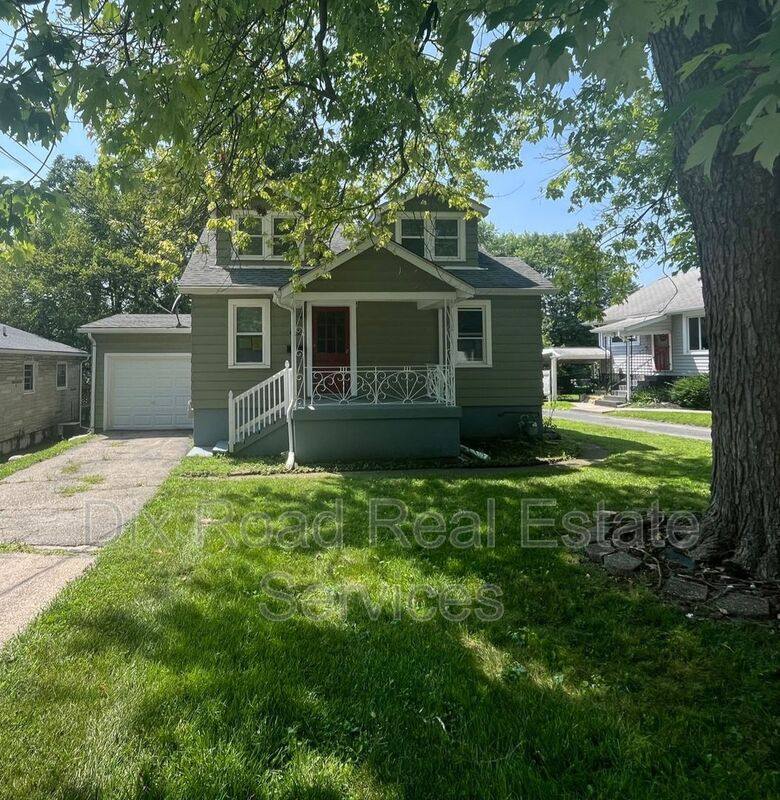 House for rent at 412 Burton Rd, Middletown, OH 45044