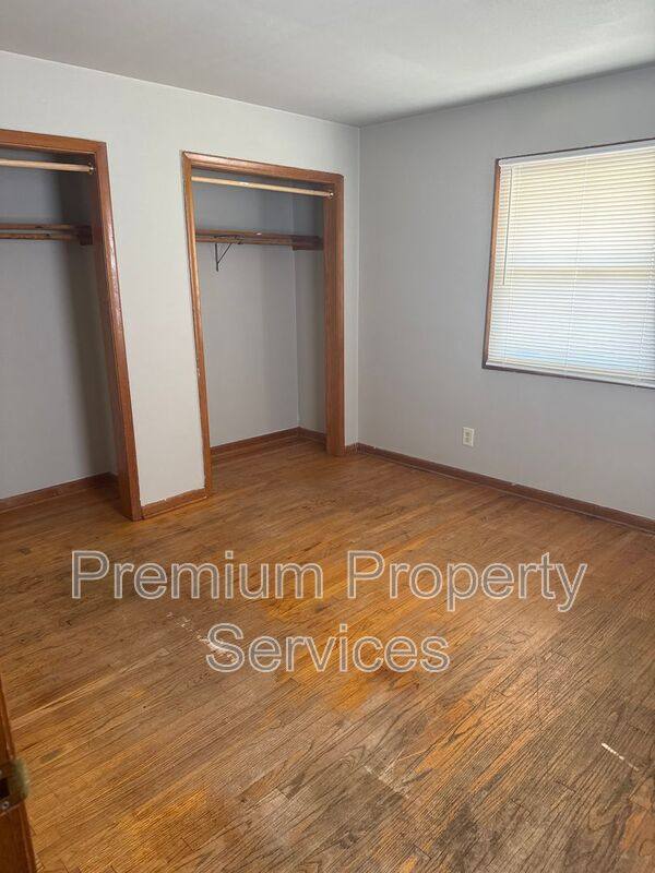 Apartment for rent at 3120 Prial Ave #1, Rockford, IL 61101