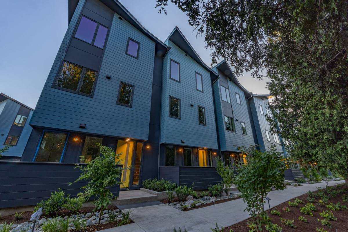 Townhouse for rent at 1752 SE Columbia River Dr, Vancouver, WA 98661