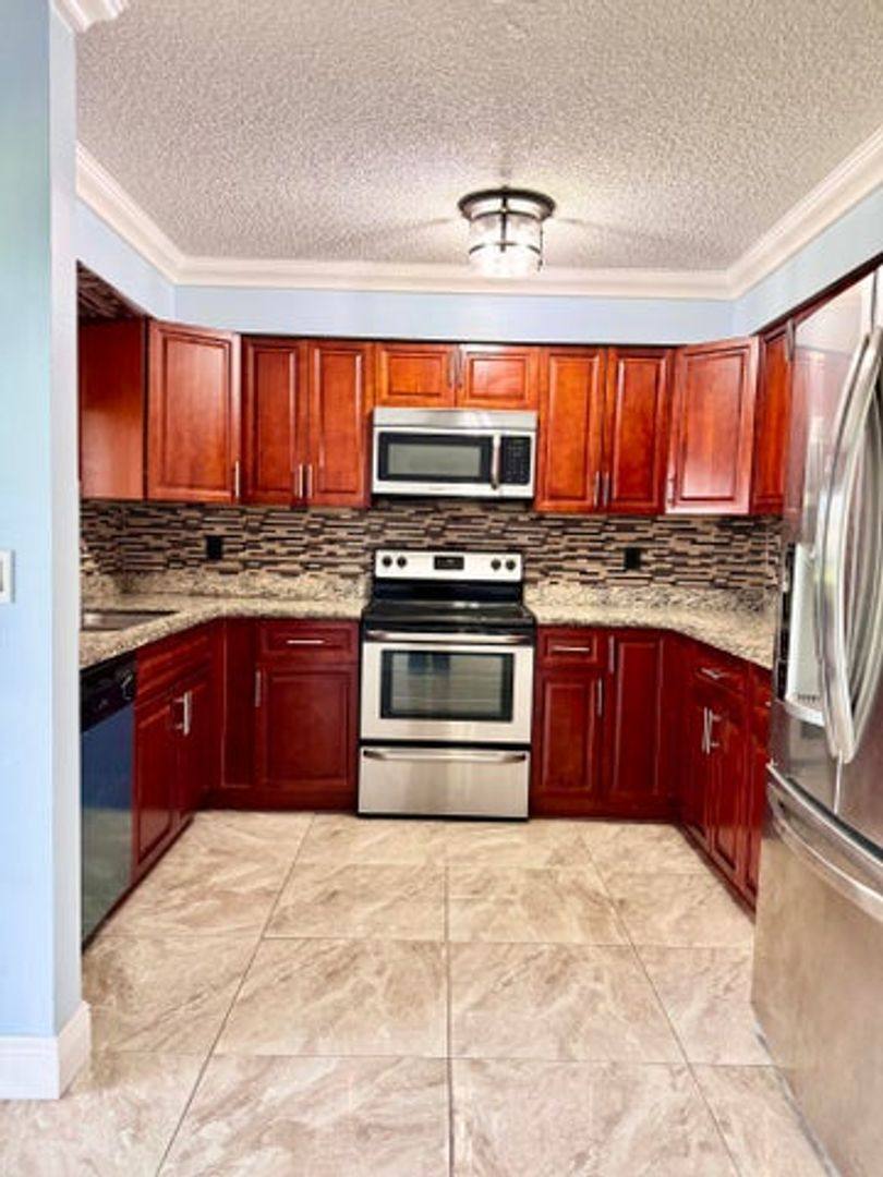Townhouse for rent at 2001 Wharf Lane, Lake Worth, FL 33463