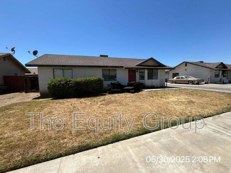 Townhouse for rent at 1445 Cottage Place #A, Porterville, CA 93257