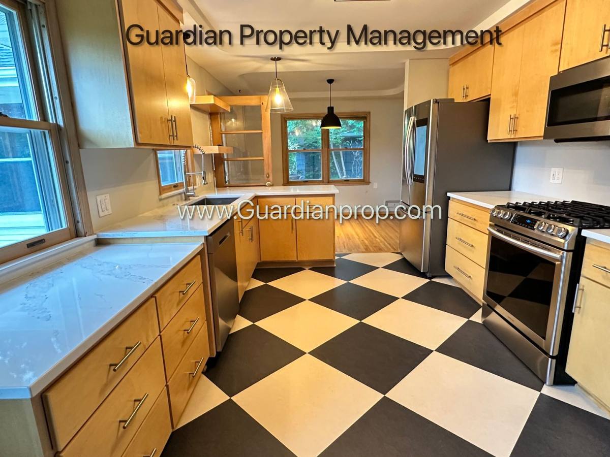 House for rent at 6125 Elliot Ave, Minneapolis, MN 55417