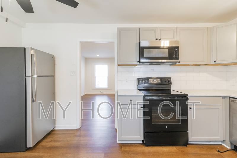 Apartment for rent at 929 Cantwell St #2, Charlotte, NC 28208