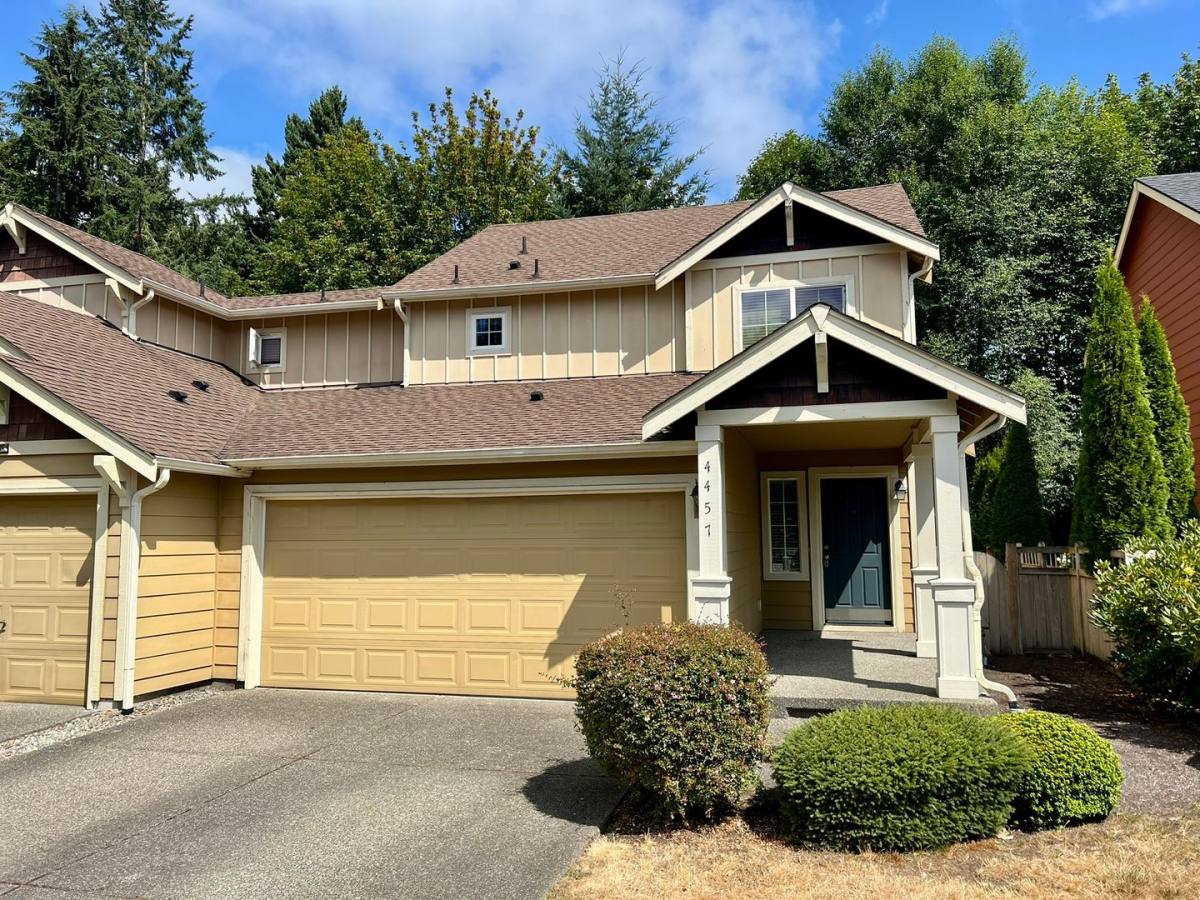Townhouse for rent at 4457 Roxanna Loop SE, Lacey, WA 98503