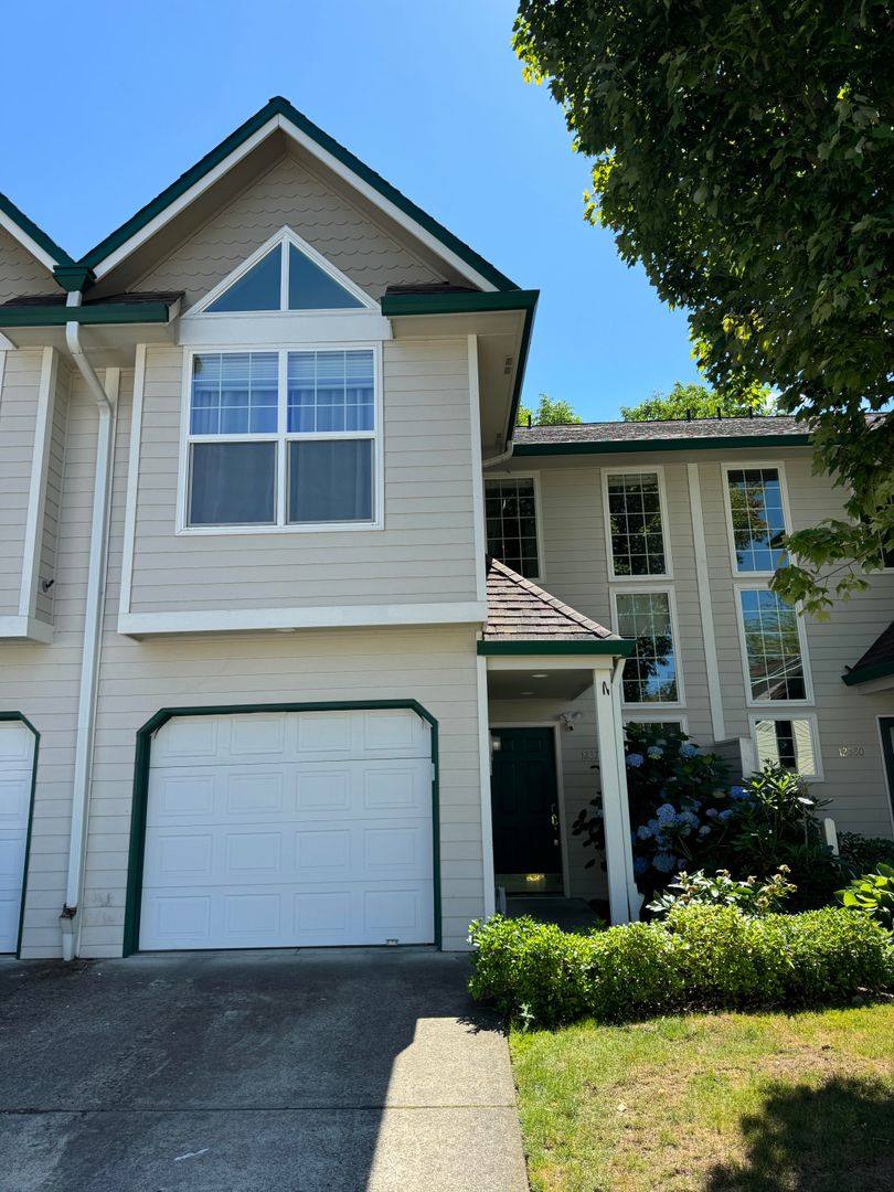 Townhouse for rent at 12374 SW Meader Way, Beaverton, OR 97008