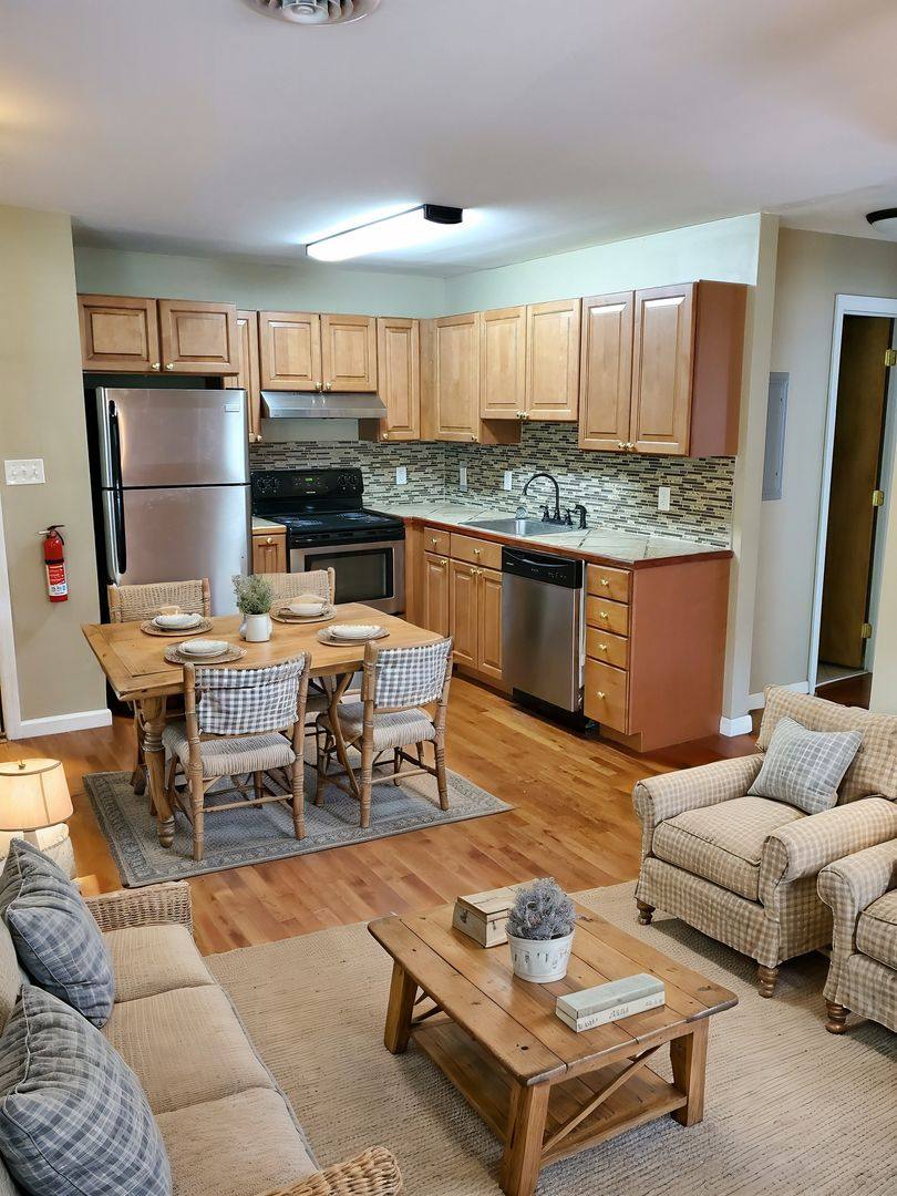Apartment for rent at 13800 Stone Point Rd, Cumberland, MD 21502