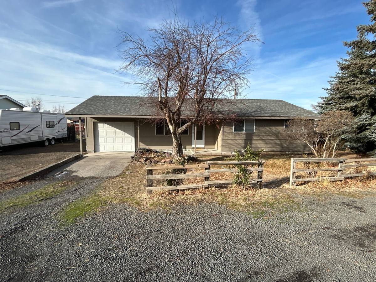 House for rent at 331 Hood Ave, Madras, OR 97741