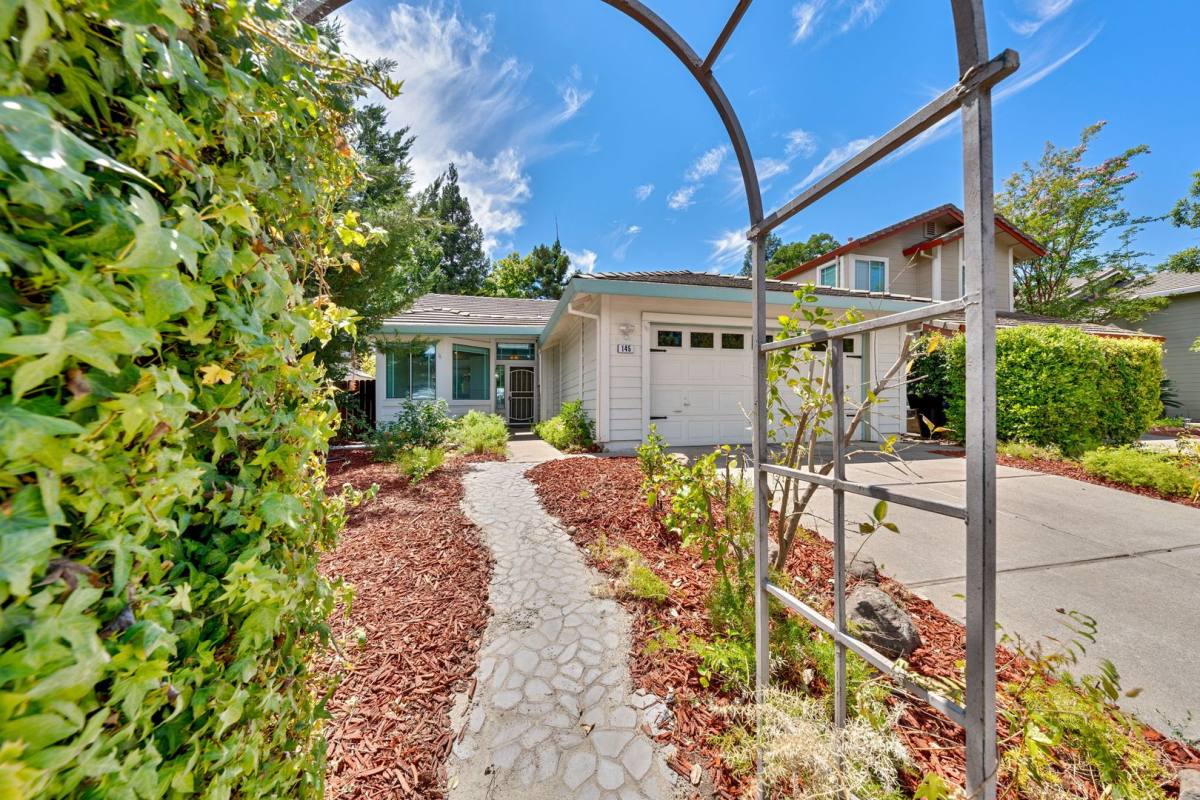 House for rent at 145 Whiting Way, Folsom, CA 95630