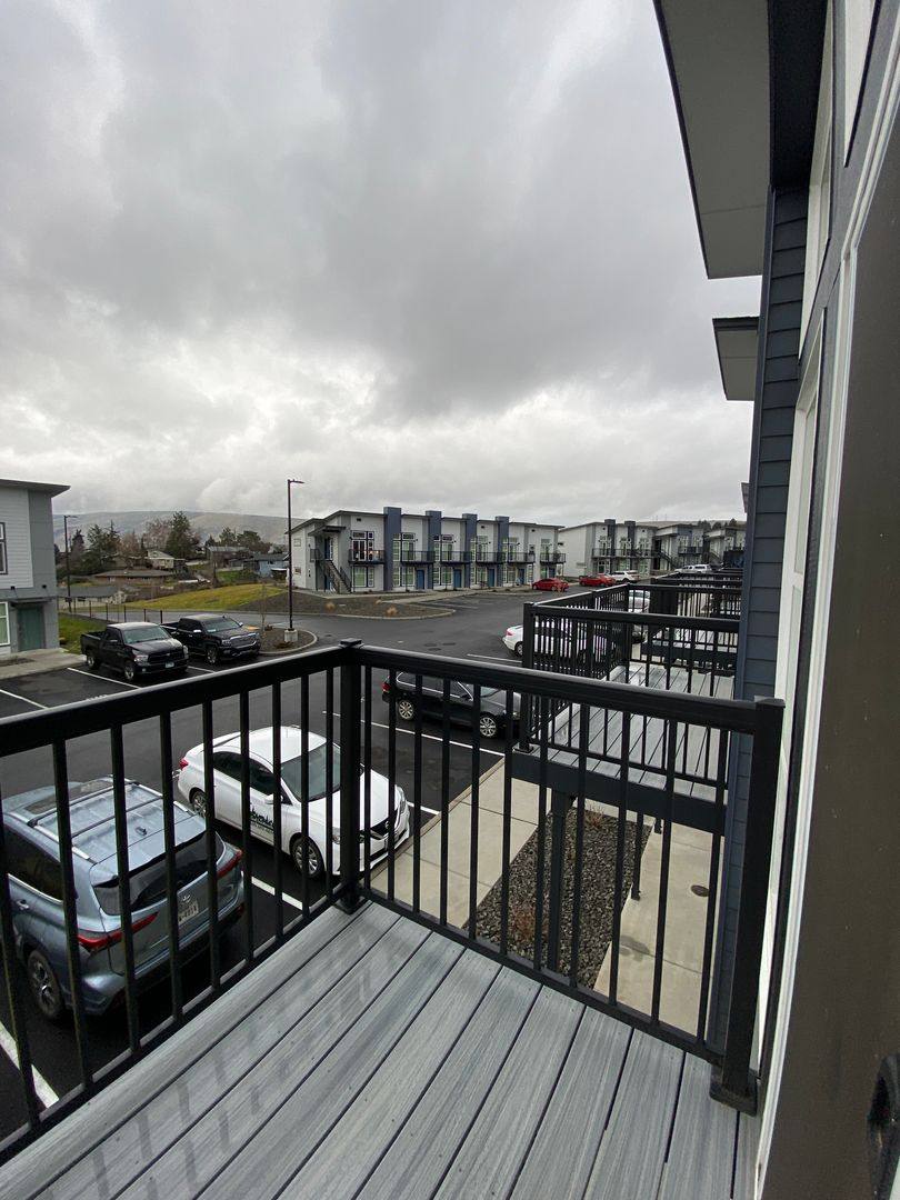 Apartment for rent at 200 Canyon Parkway, Selah, WA 98942