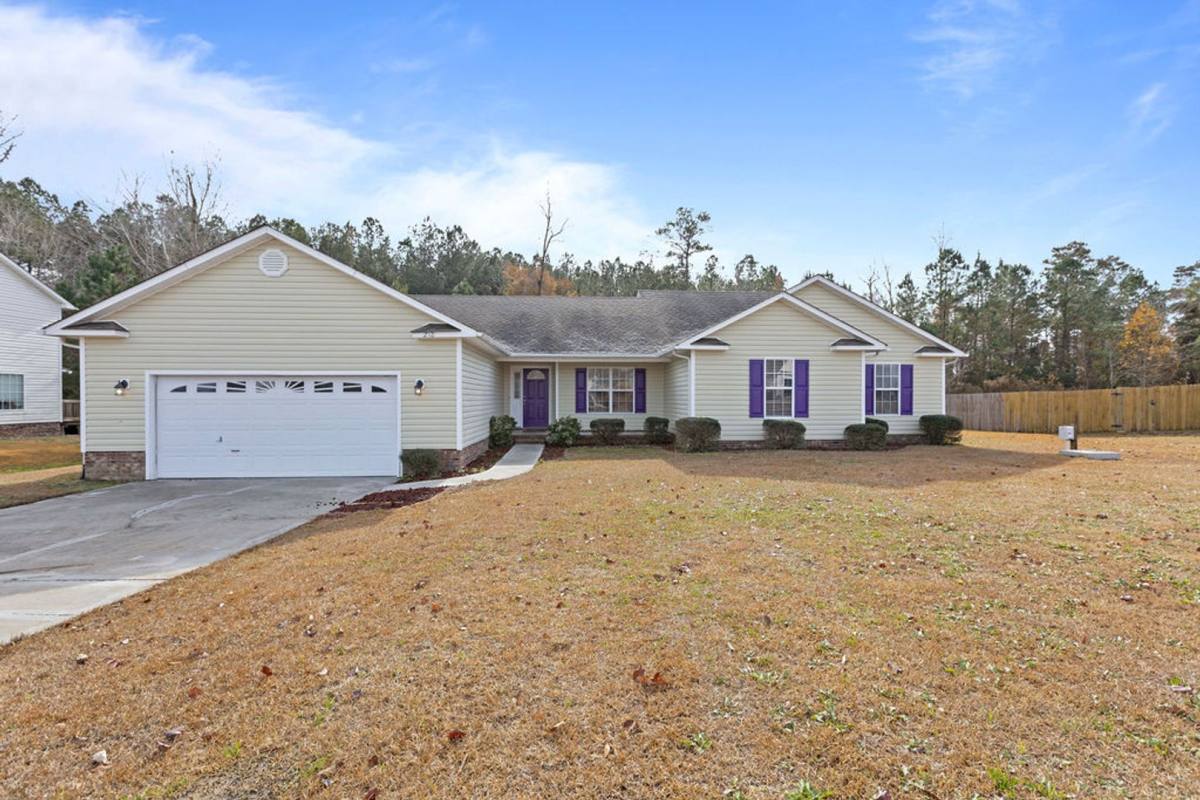 House for rent at 218 Dartmoor Trail, Jacksonville, NC 28540