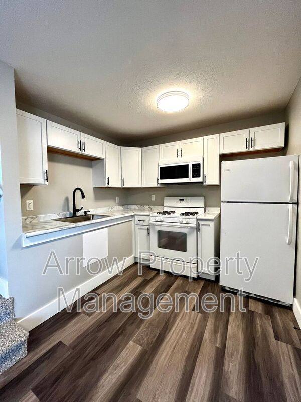 Apartment for rent at 877 N 26 #23, Lincoln, NE 68503