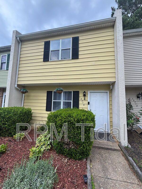 Townhouse for rent at 12714 Woodside Lane, Newport News, VA 23602