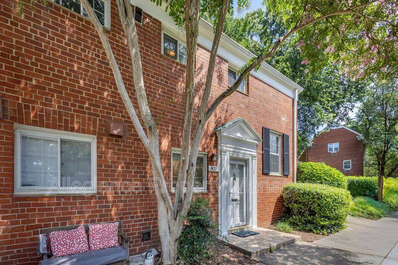 House for rent at 1637 Preston Rd, Alexandria, VA 22302
